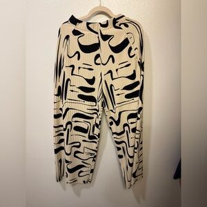 COS Black and Cream Patterned Women’s Pants size XS